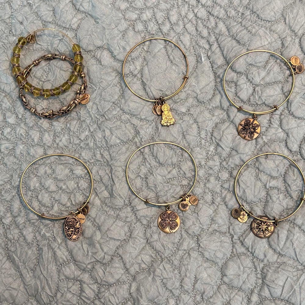 Alex and Ani 7-Piece Bracelet Bundle